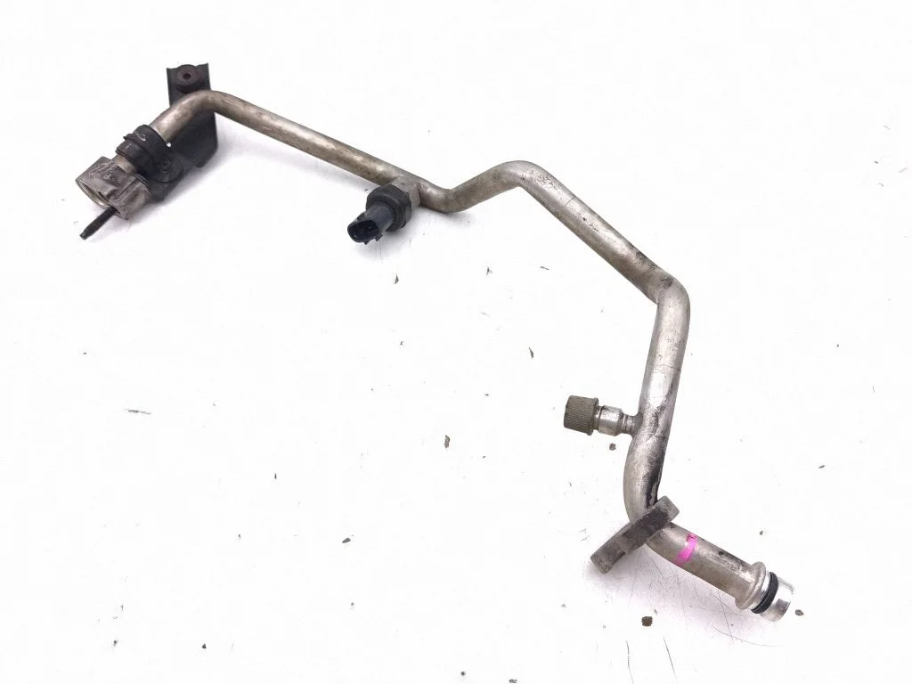 Air conditioning (A/C) pipe/hose