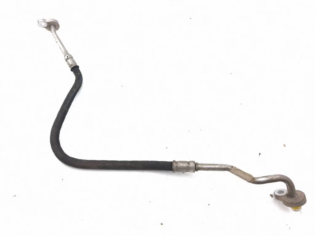 Air conditioning (A/C) pipe/hose 31369332