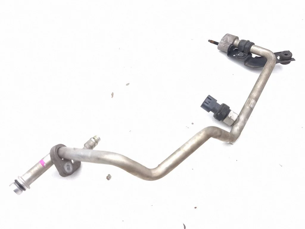 Air conditioning (A/C) pipe/hose