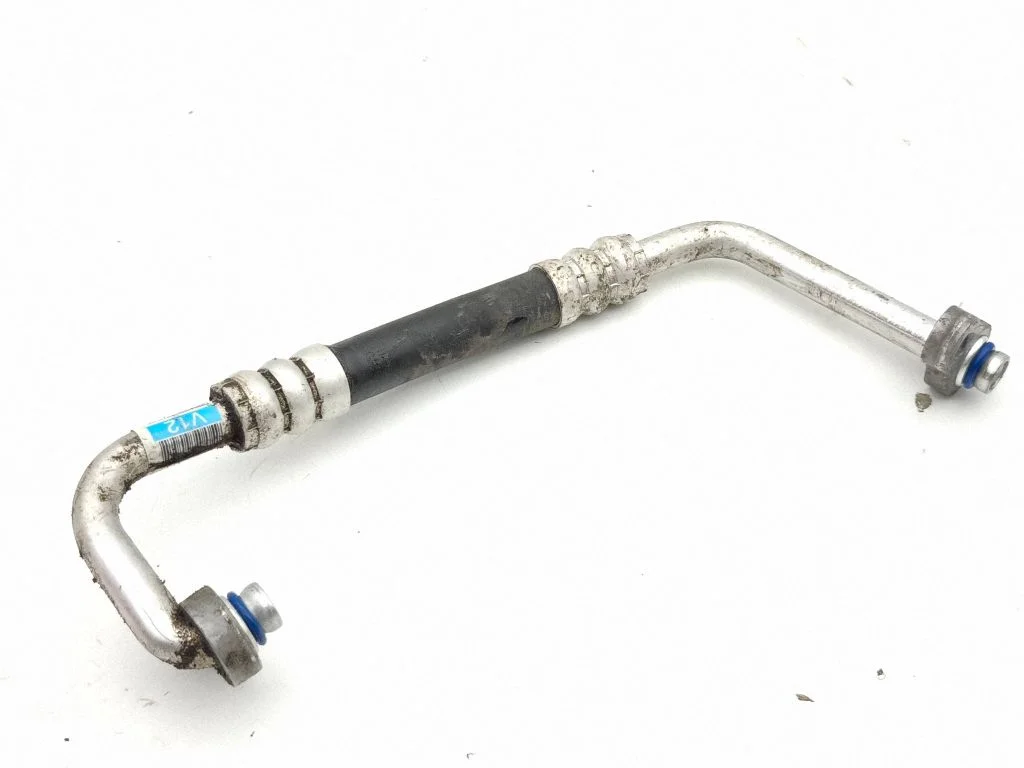 Air conditioning (A/C) pipe/hose