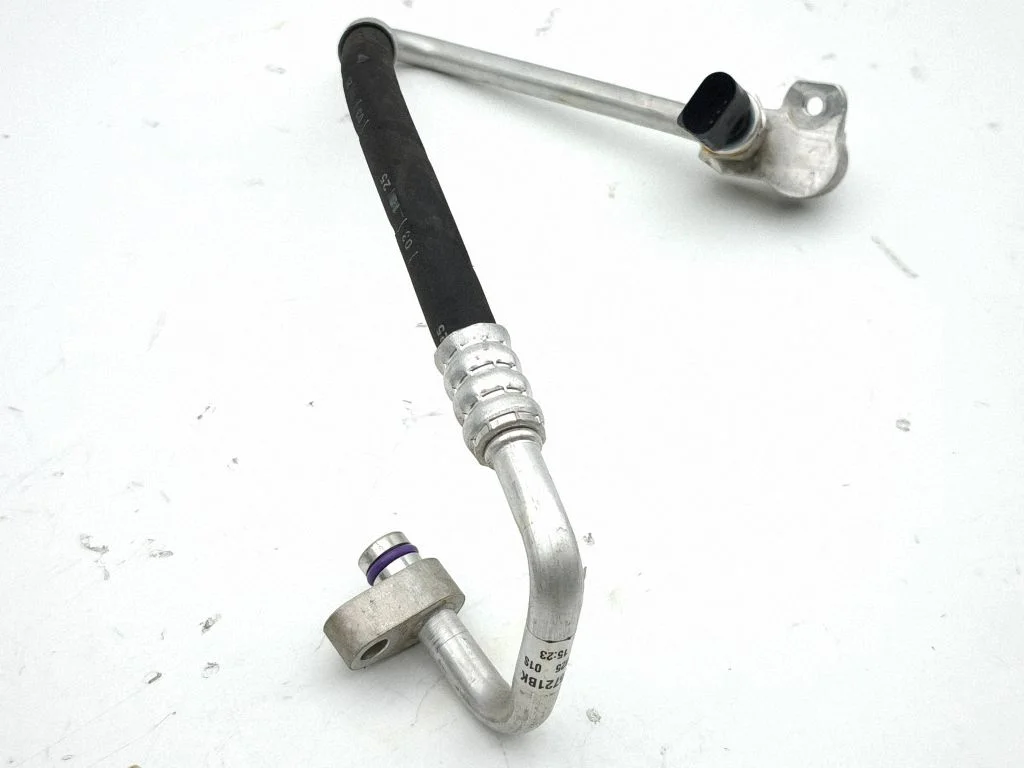 Air conditioning (A/C) pipe/hose 8B3816721BK