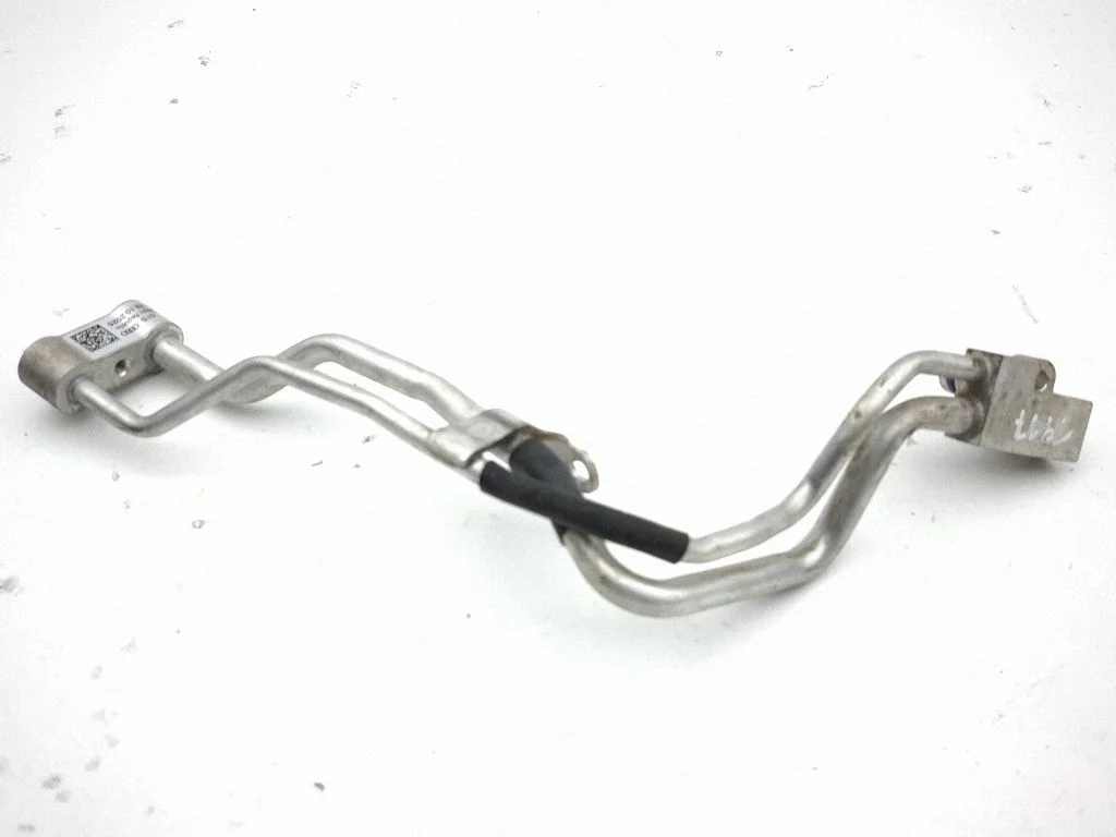 Air conditioning (A/C) pipe/hose 8B3816704Q