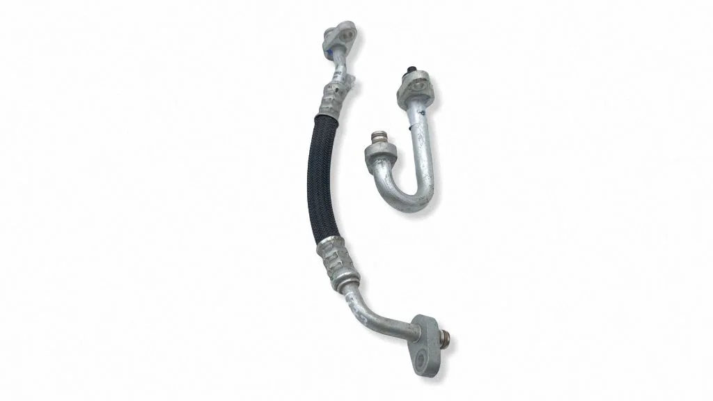 Air conditioning (A/C) pipe/hose F81392