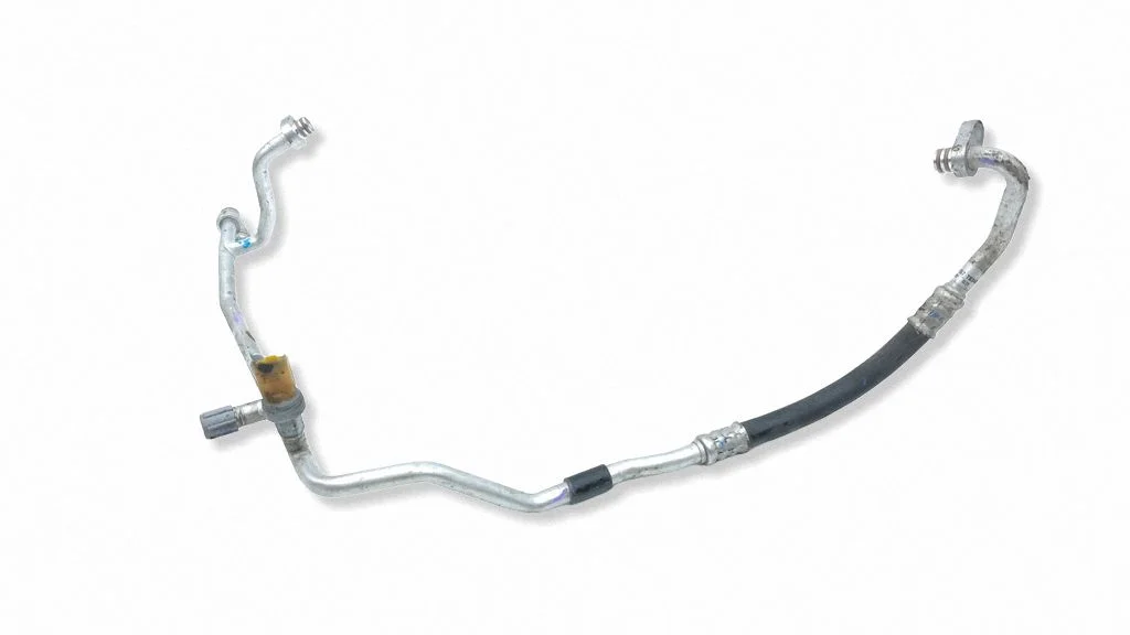 Air conditioning (A/C) pipe/hose 01167T02