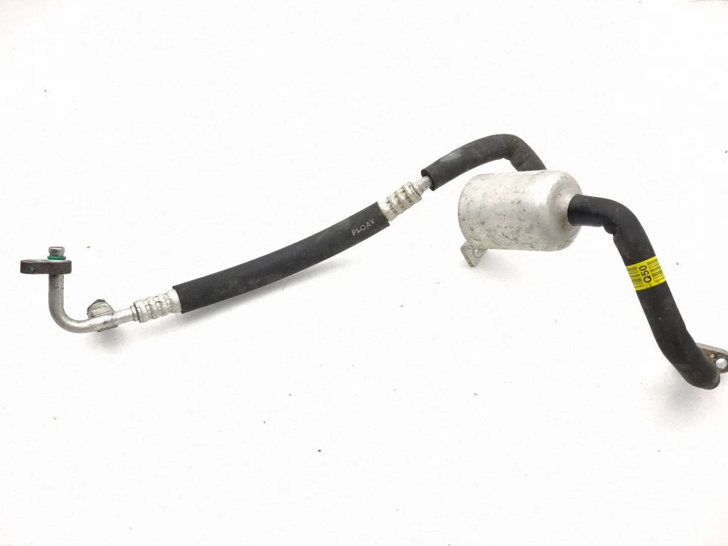 Air conditioning (A/C) pipe/hose