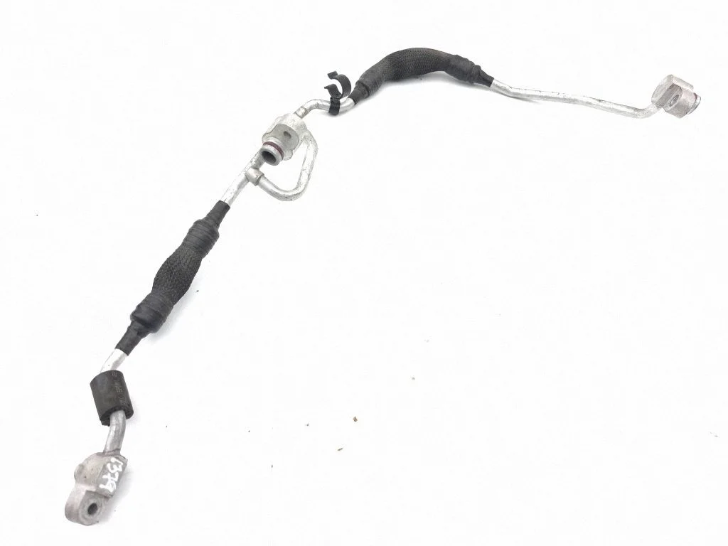 Air conditioning (A/C) pipe/hose