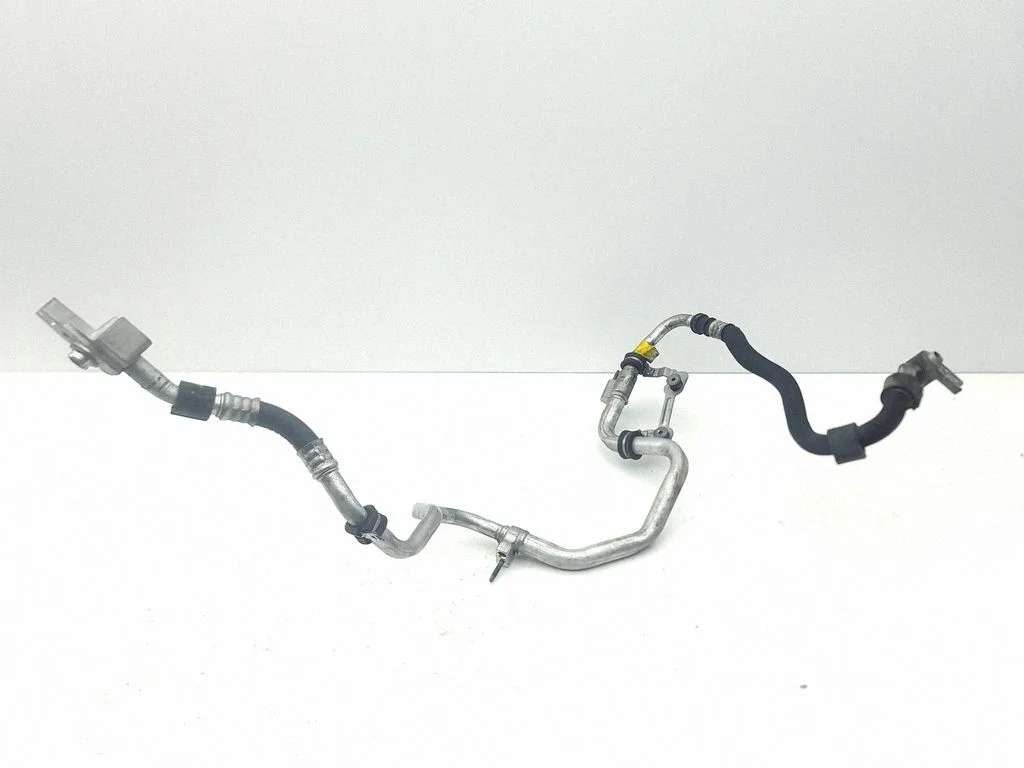 Air conditioning (A/C) pipe/hose 670004945