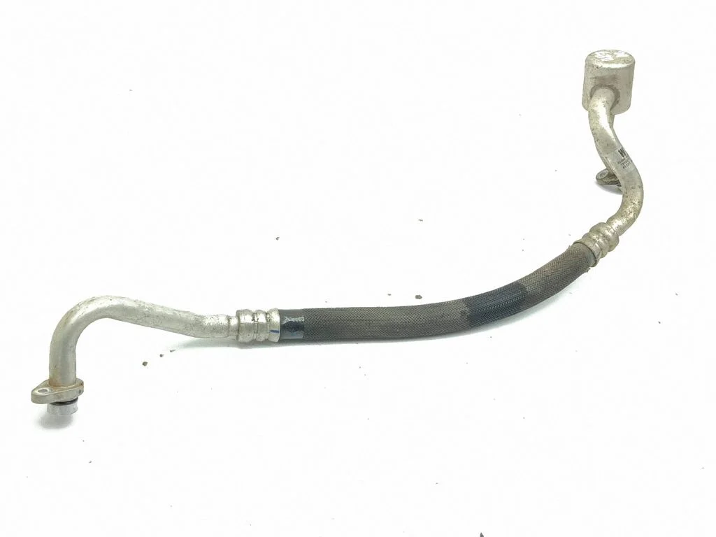 Air conditioning (A/C) pipe/hose 924804CE3A