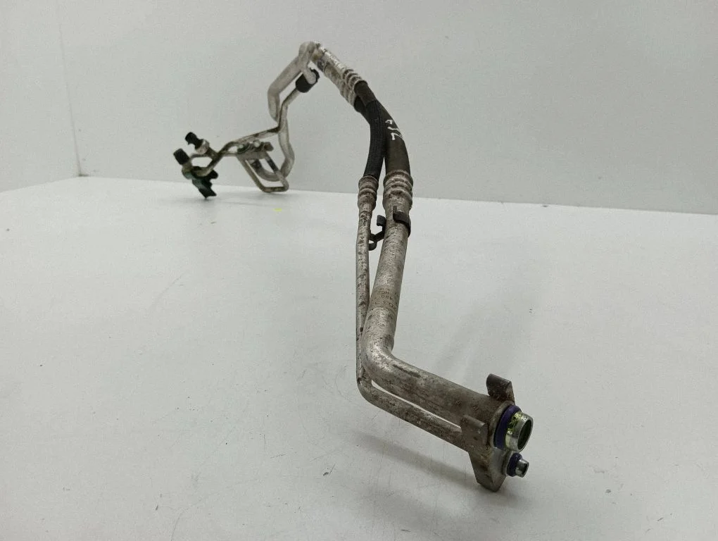 Air conditioning (A/C) pipe/hose 513488114