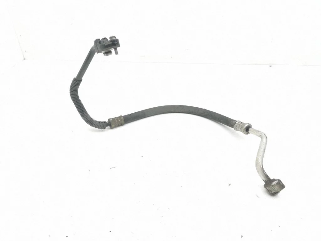 Air conditioning (A/C) pipe/hose