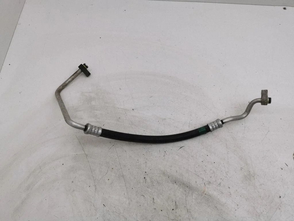 Air conditioning (A/C) pipe/hose