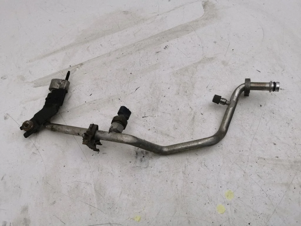 Air conditioning (A/C) pipe/hose
