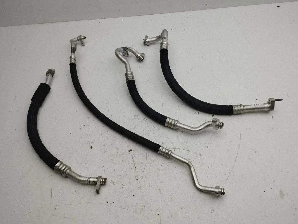 Air conditioning (A/C) pipe/hose 9829525880