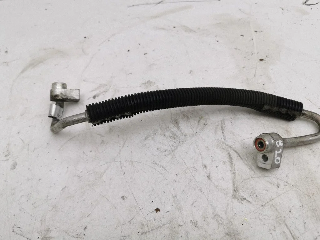 Air conditioning (A/C) pipe/hose DG9H19N651EC
