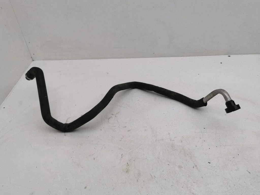 Air conditioning (A/C) pipe/hose