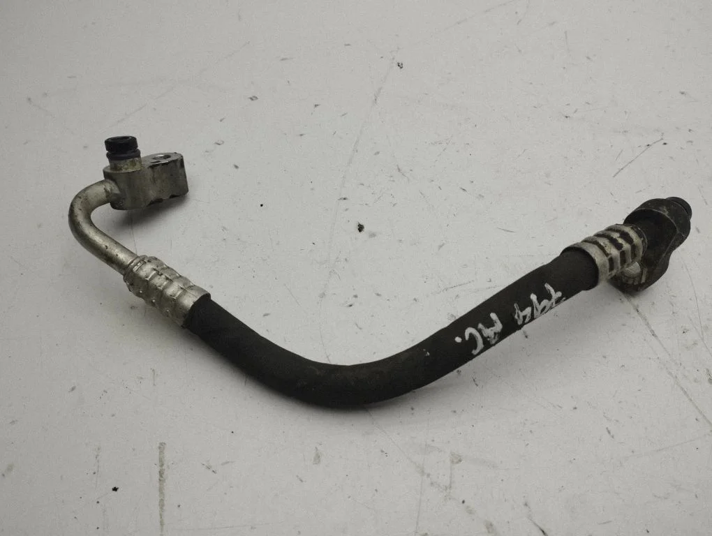 Air conditioning (A/C) pipe/hose
