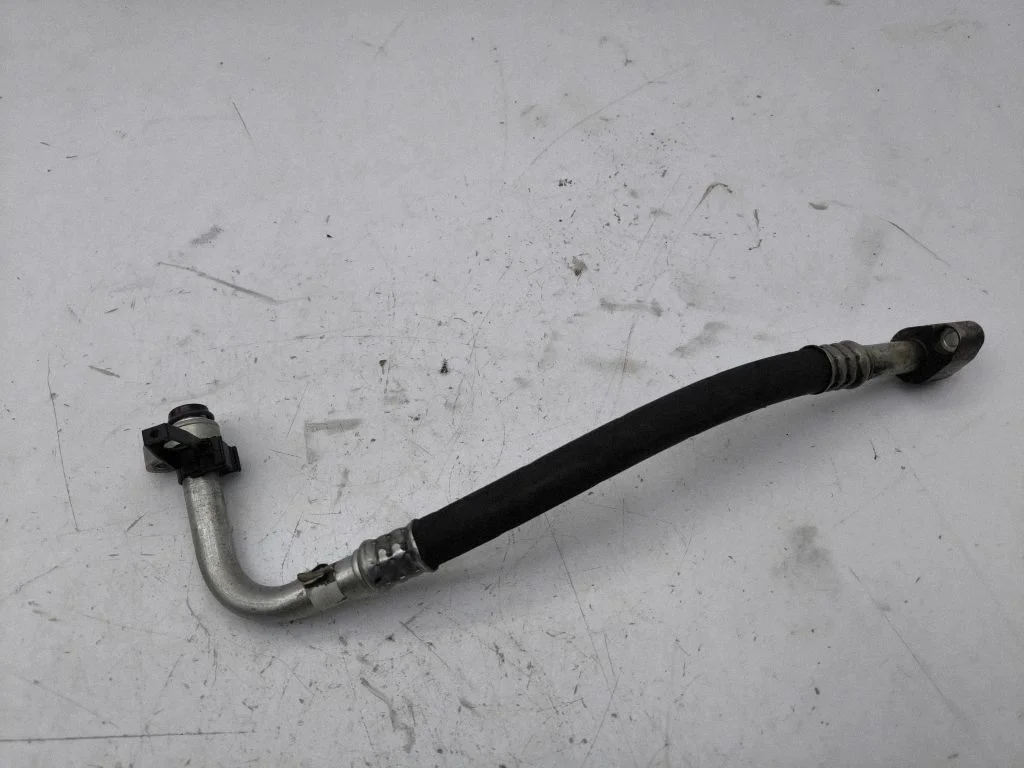 Air conditioning (A/C) pipe/hose