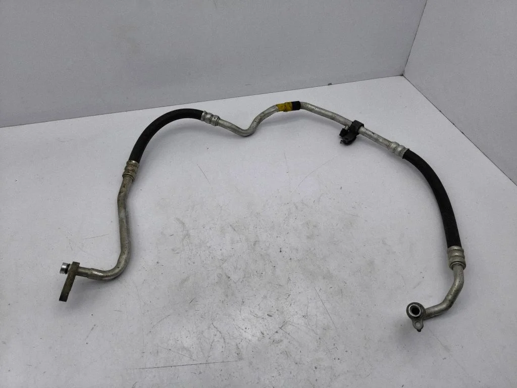 Air conditioning (A/C) pipe/hose