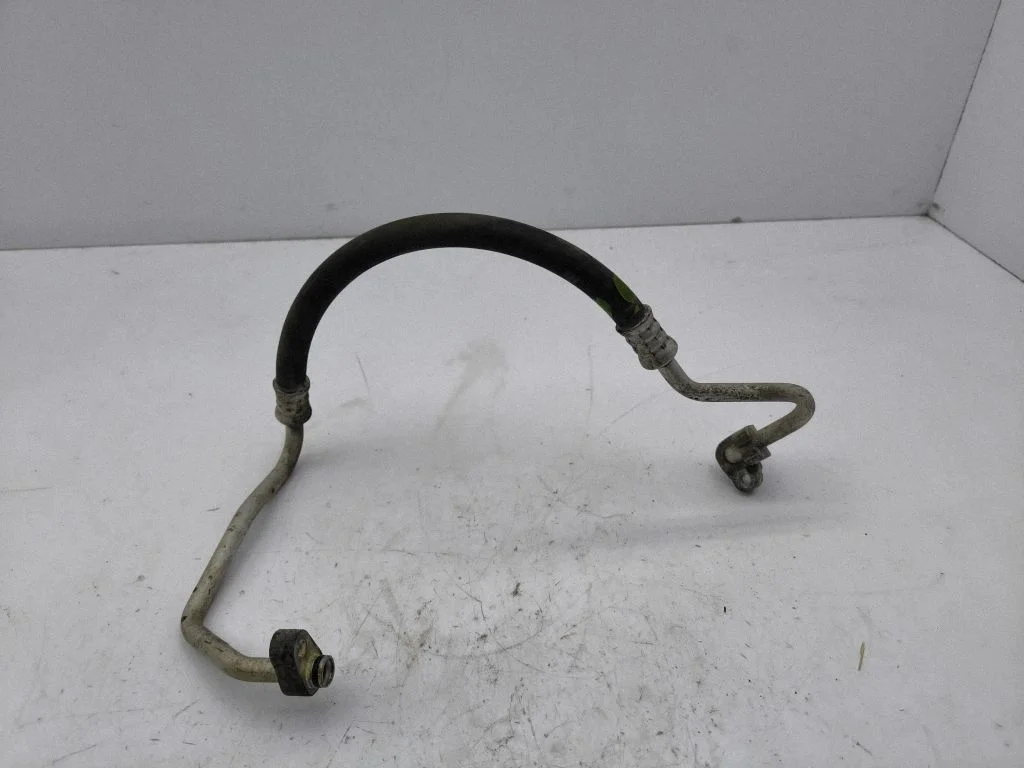 Air conditioning (A/C) pipe/hose