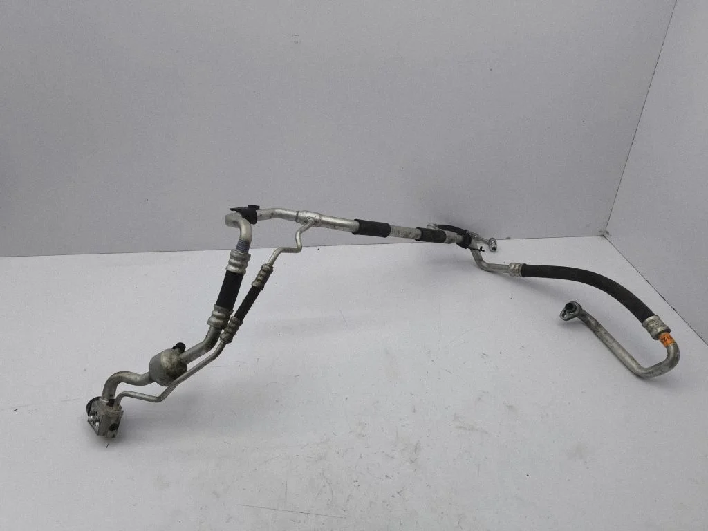 Air conditioning (A/C) pipe/hose