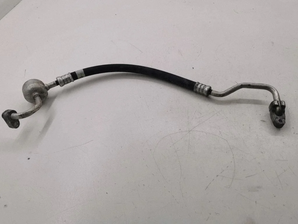Air conditioning (A/C) pipe/hose