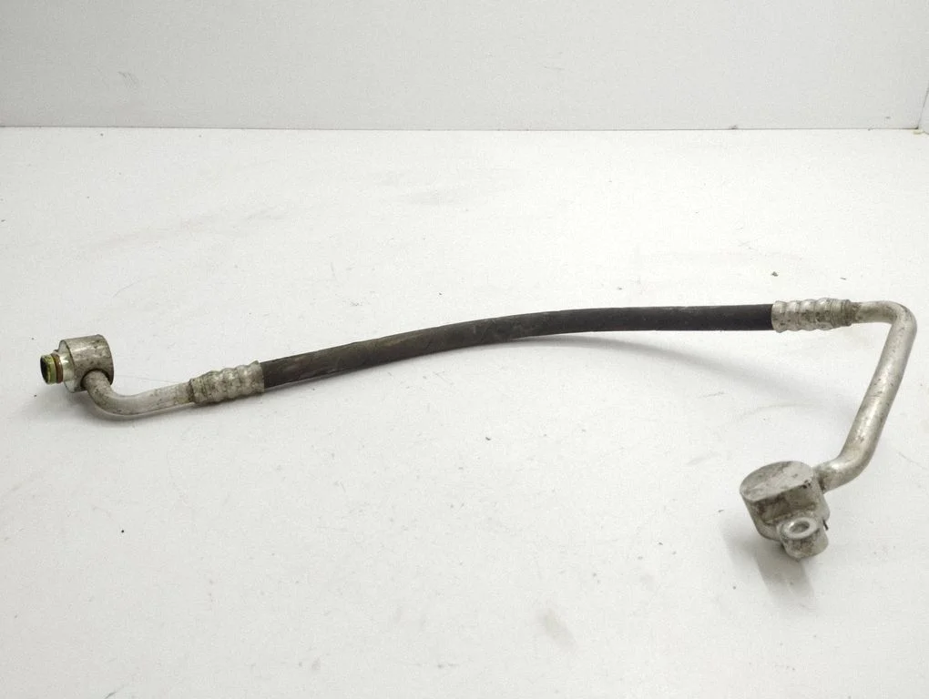 Air conditioning (A/C) pipe/hose