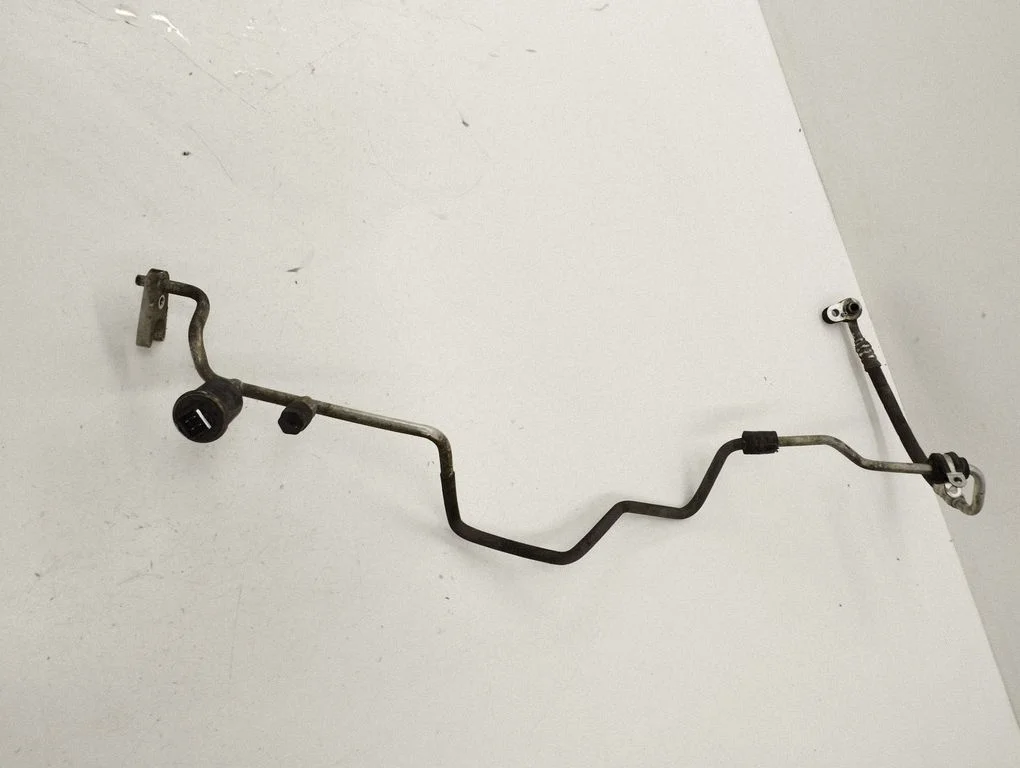 Air conditioning (A/C) pipe/hose