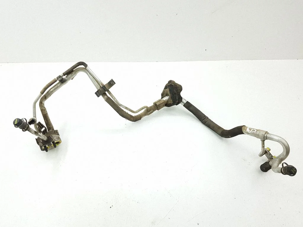 Air conditioning (A/C) pipe/hose 31267980
