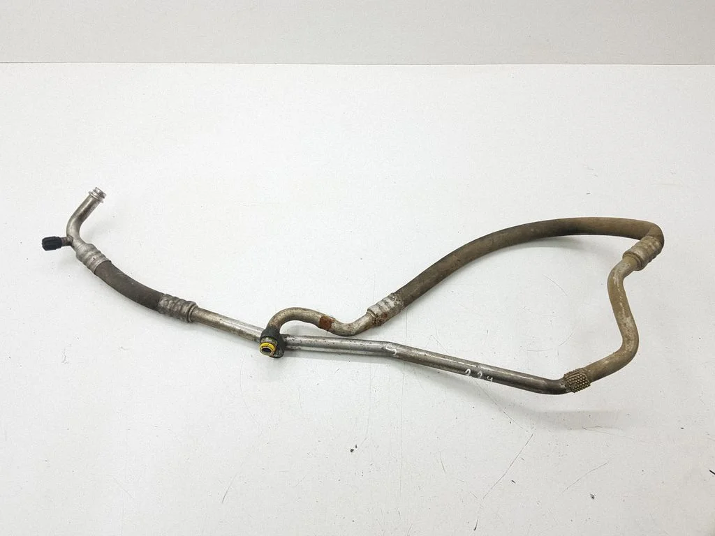 Air conditioning (A/C) pipe/hose