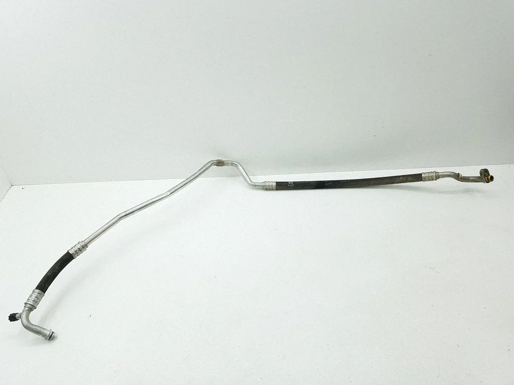 Air conditioning (A/C) pipe/hose
