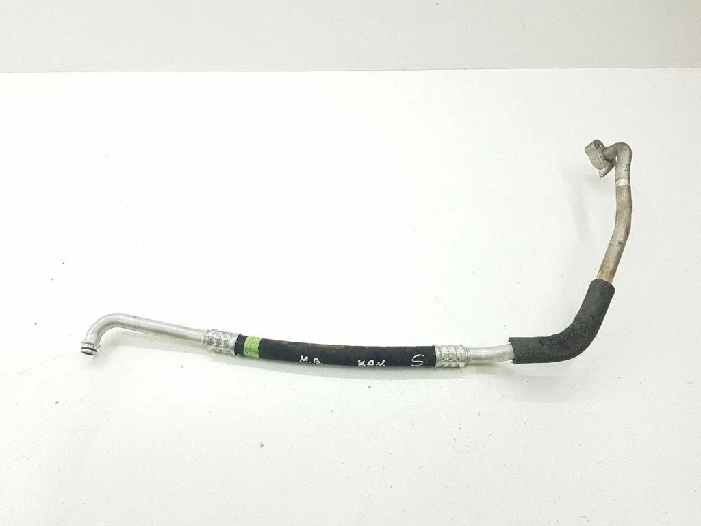Air conditioning (A/C) pipe/hose