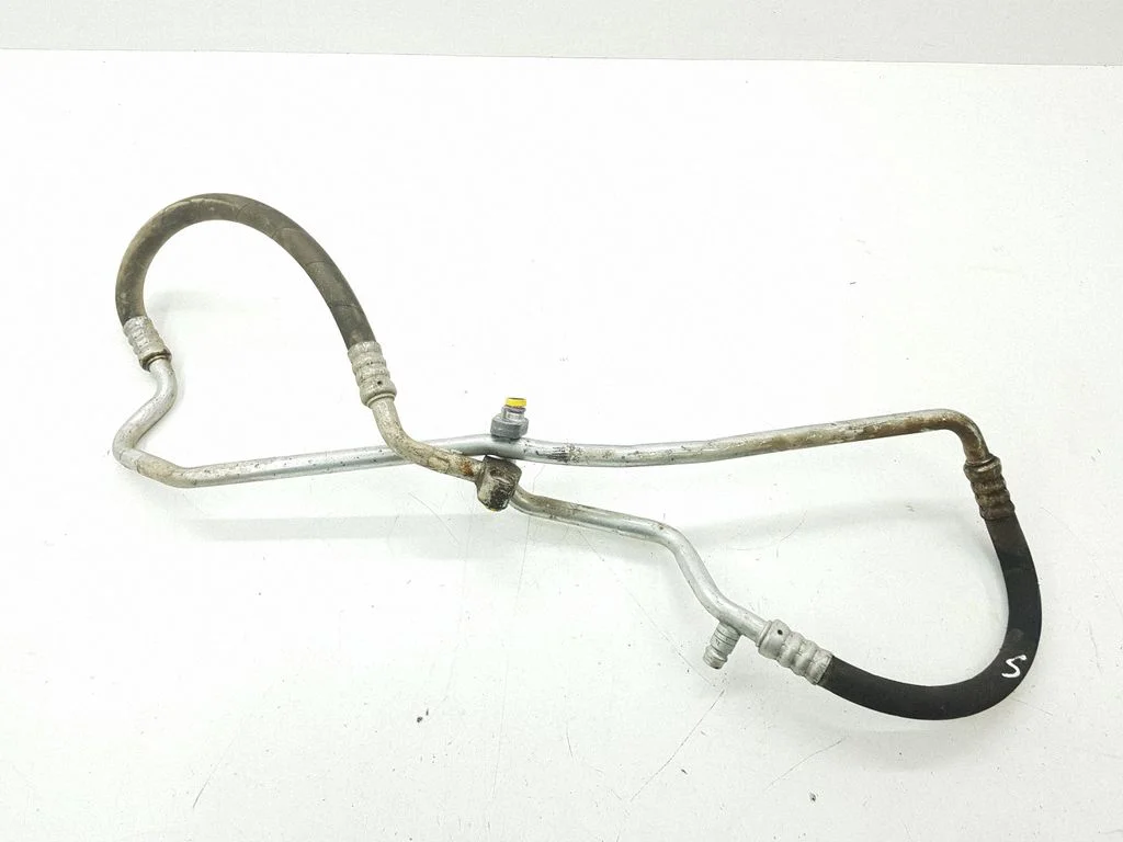 Air conditioning (A/C) pipe/hose