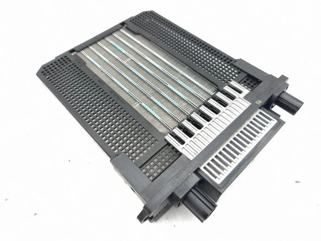 Elektriline salongi küttekeha radiaator J9C318D612AA