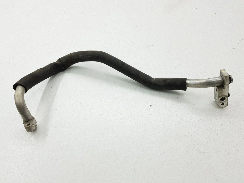 Air conditioning (A/C) pipe/hose