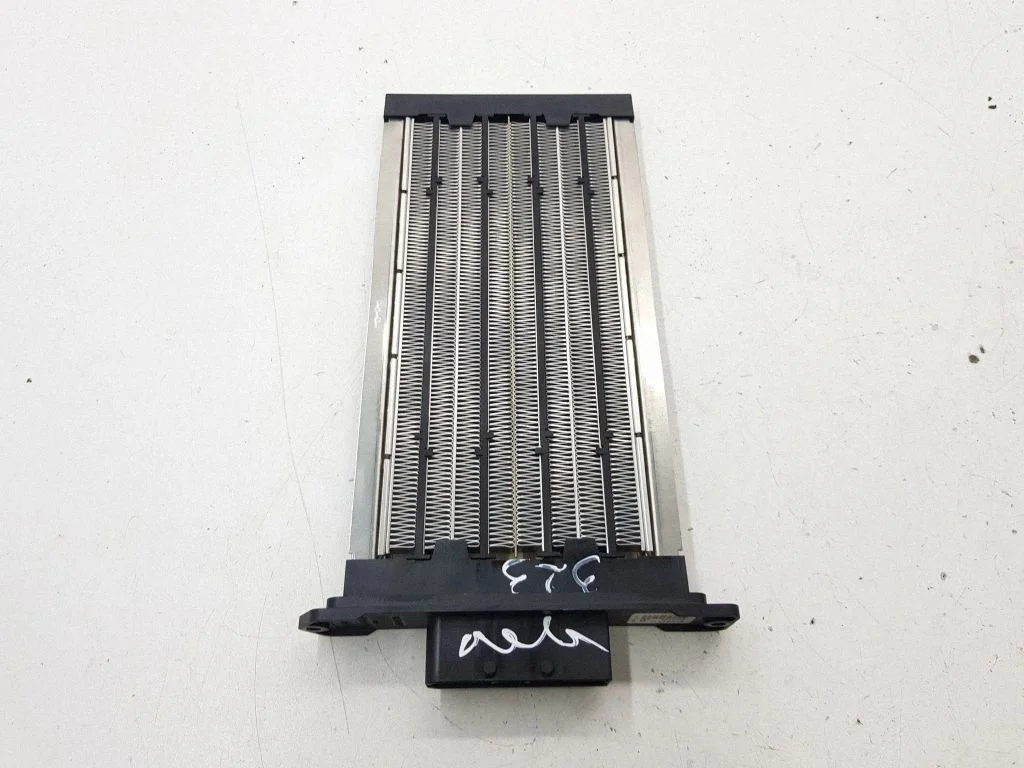 Elektriskais salona krāsniņas radiators 07T187U0635