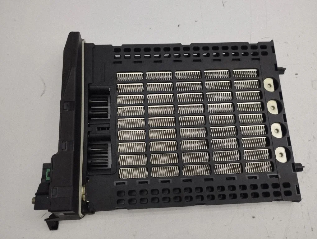 Elektriline salongi küttekeha radiaator A1698300861