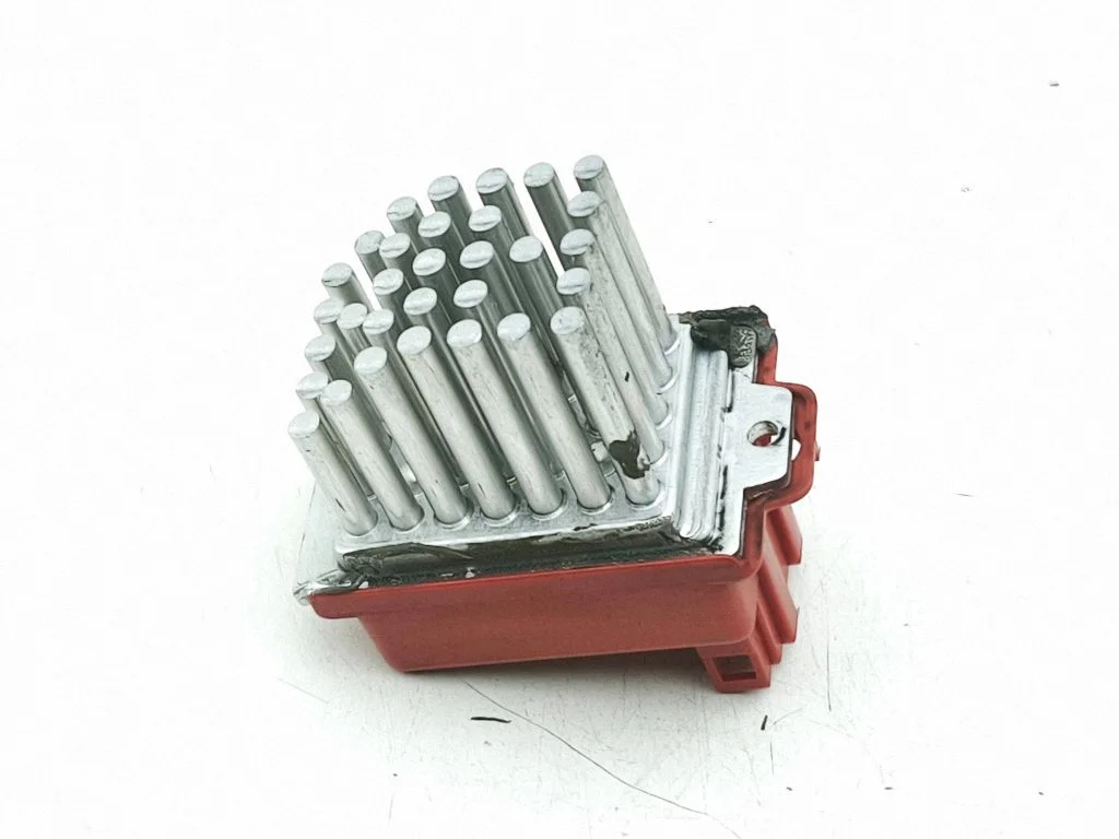 Heater blower motor/fan resistor – Porsche 911 996 (1997-2005)