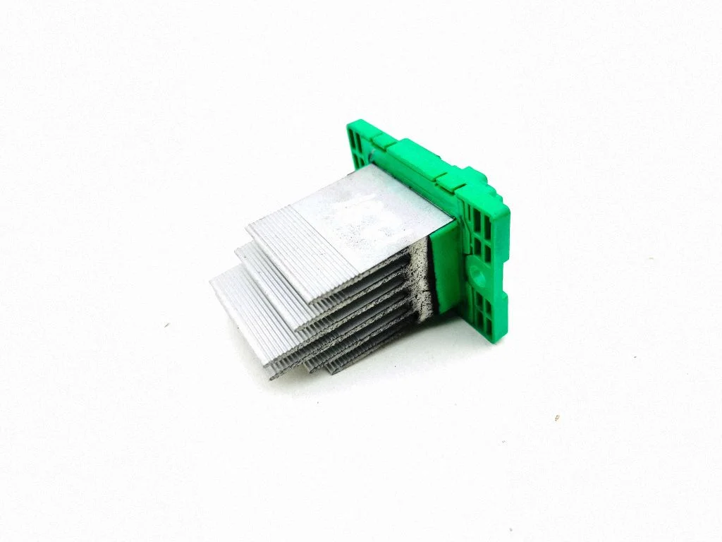 Heater blower motor/fan resistor – Tesla Model S (2012-)