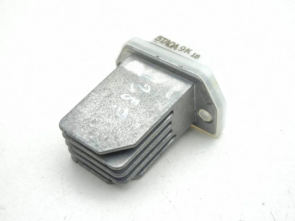 Heater blower motor/fan resistor 5TA0A9K18