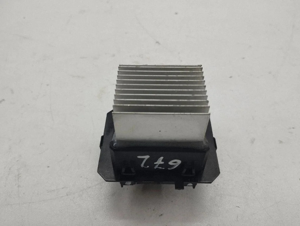 Rezystor dmuchawy – Nissan Juke II F16 (2019-)