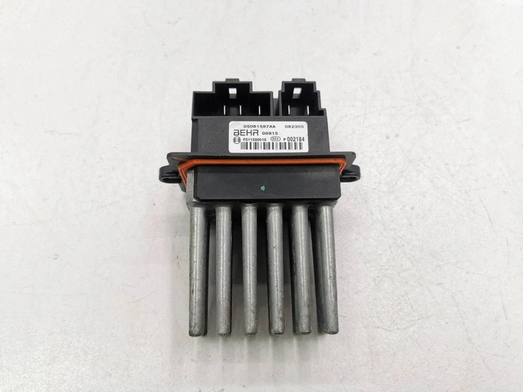 Krāsniņas ventilatora rezistors (reostats) 05061587AA