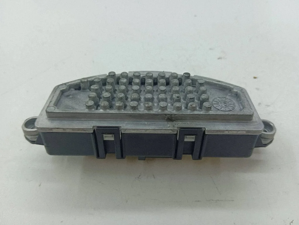 Heater blower motor/fan resistor 3Q0907521A