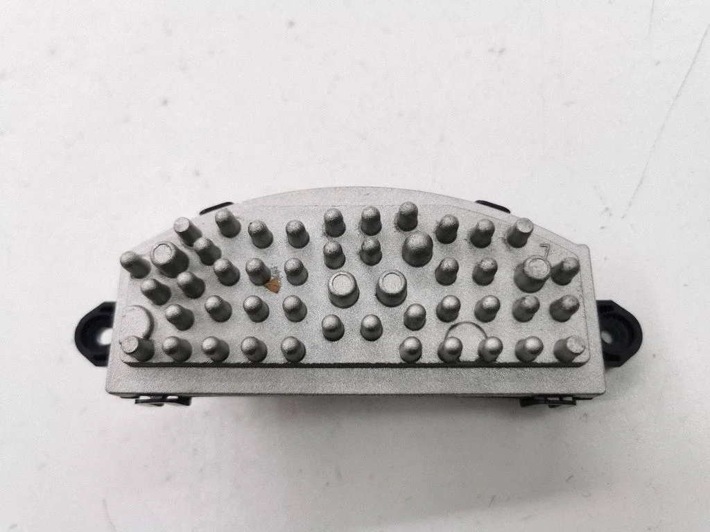 Heater blower motor/fan resistor 5WA907521