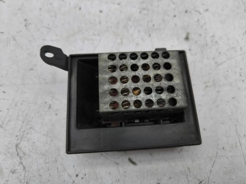 Heater blower motor/fan resistor A0018216560