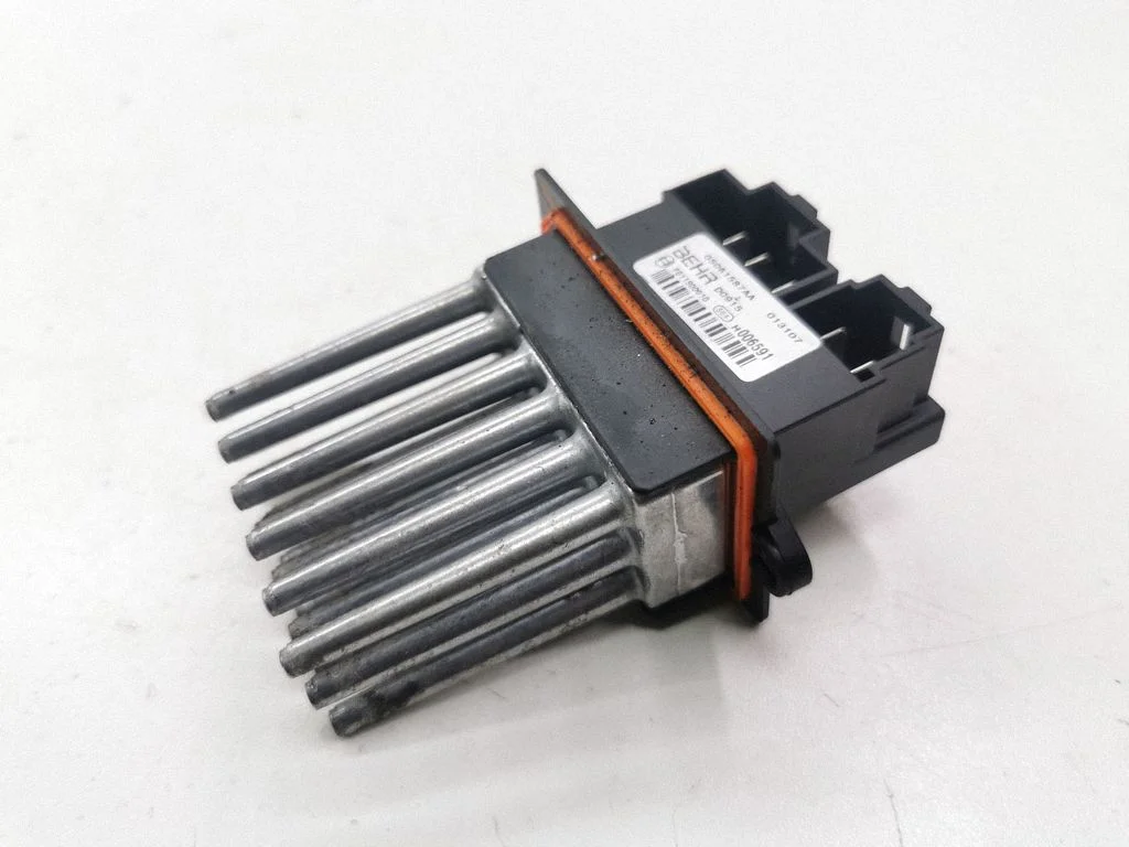 Heater blower motor/fan resistor 05061587AA