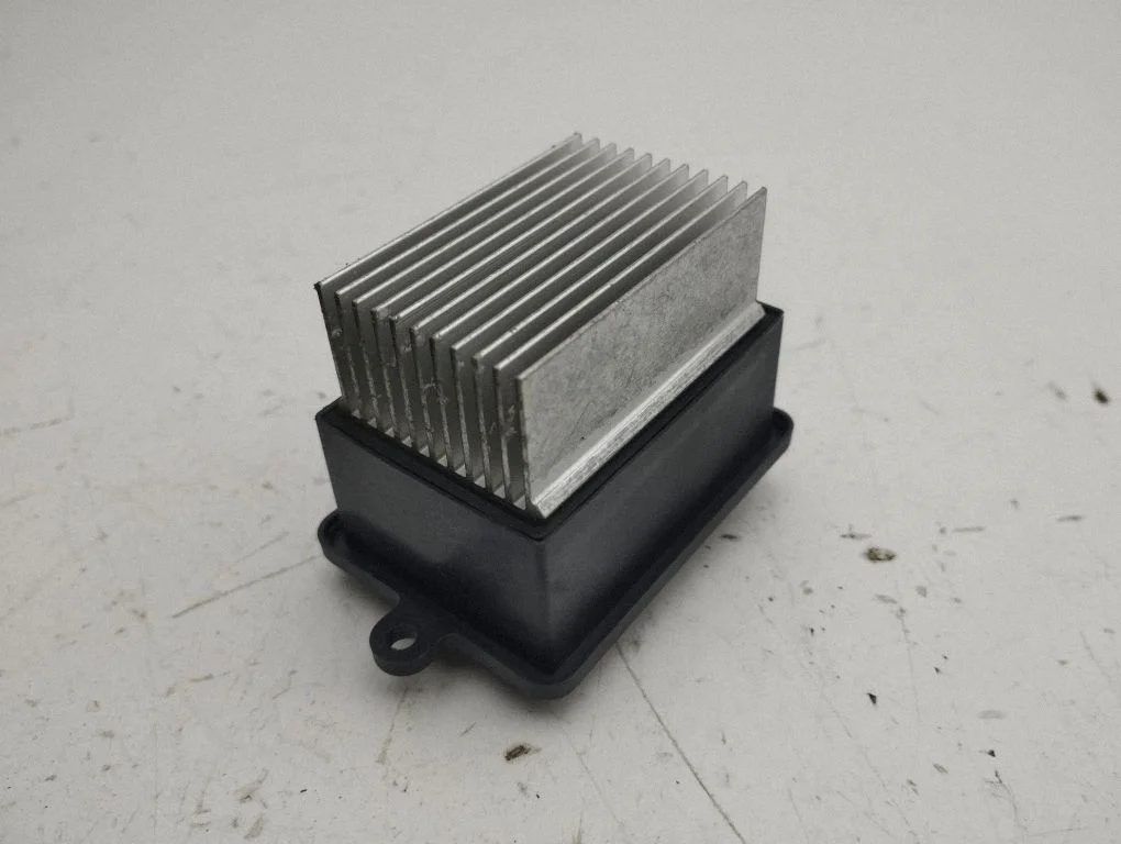 Krāsniņas ventilatora rezistors (reostats) 7033430355316