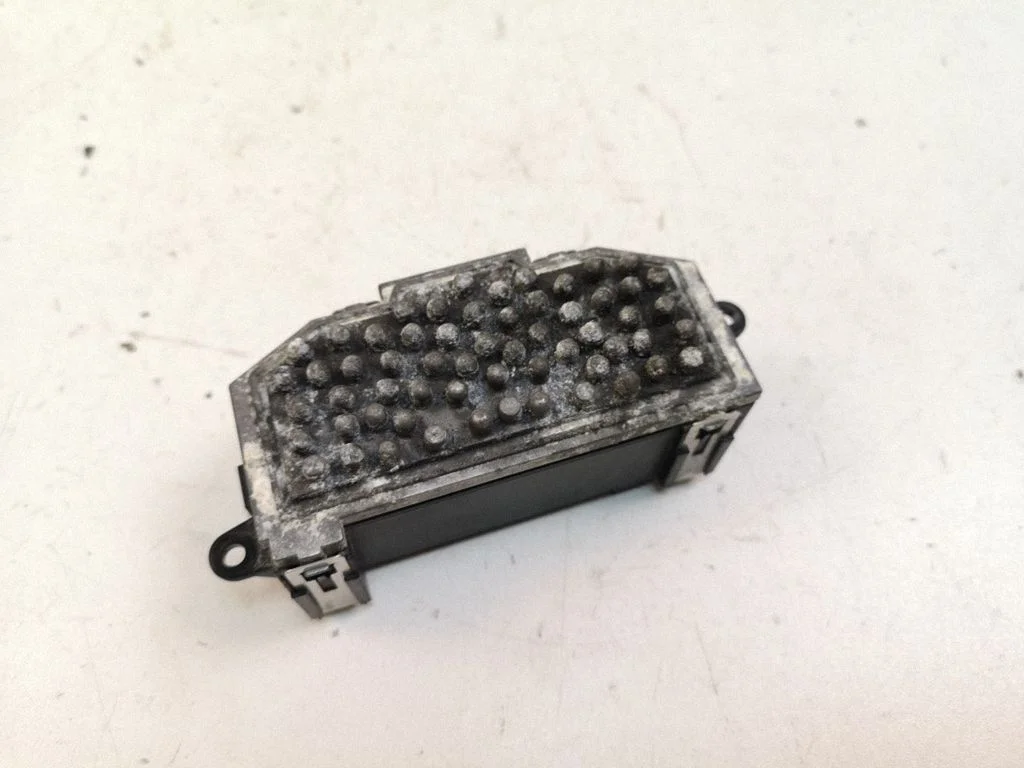 Heater blower motor/fan resistor 8K0820521