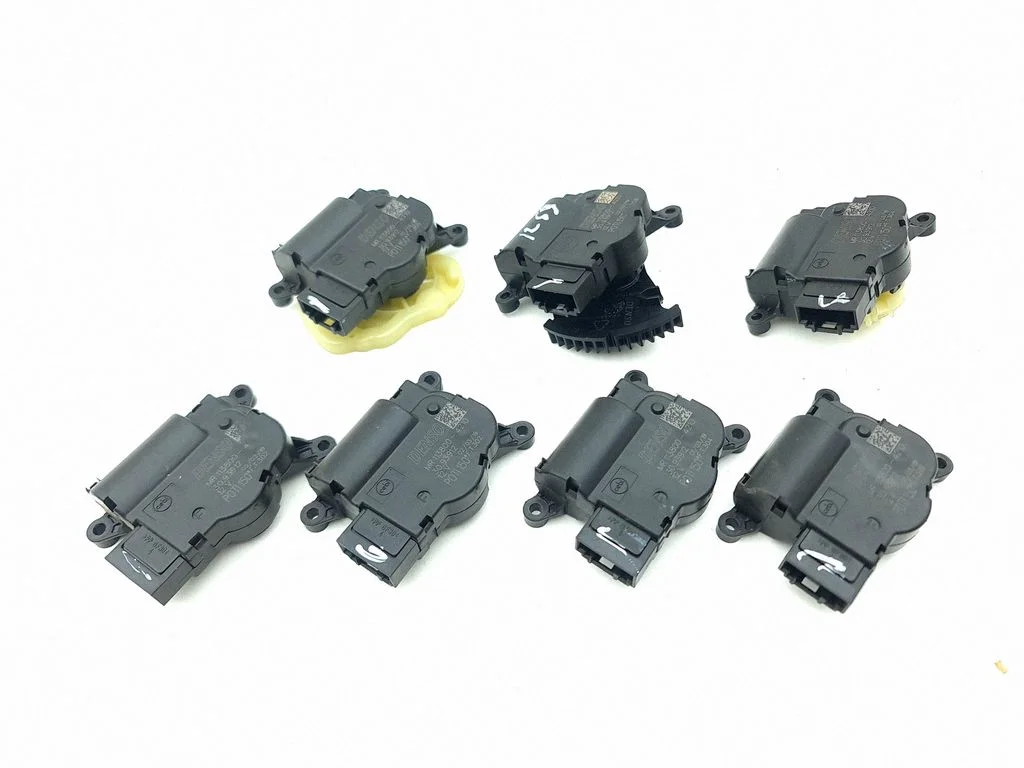 Gaisa aizvara motoriņš/aktuators MR1138004210
