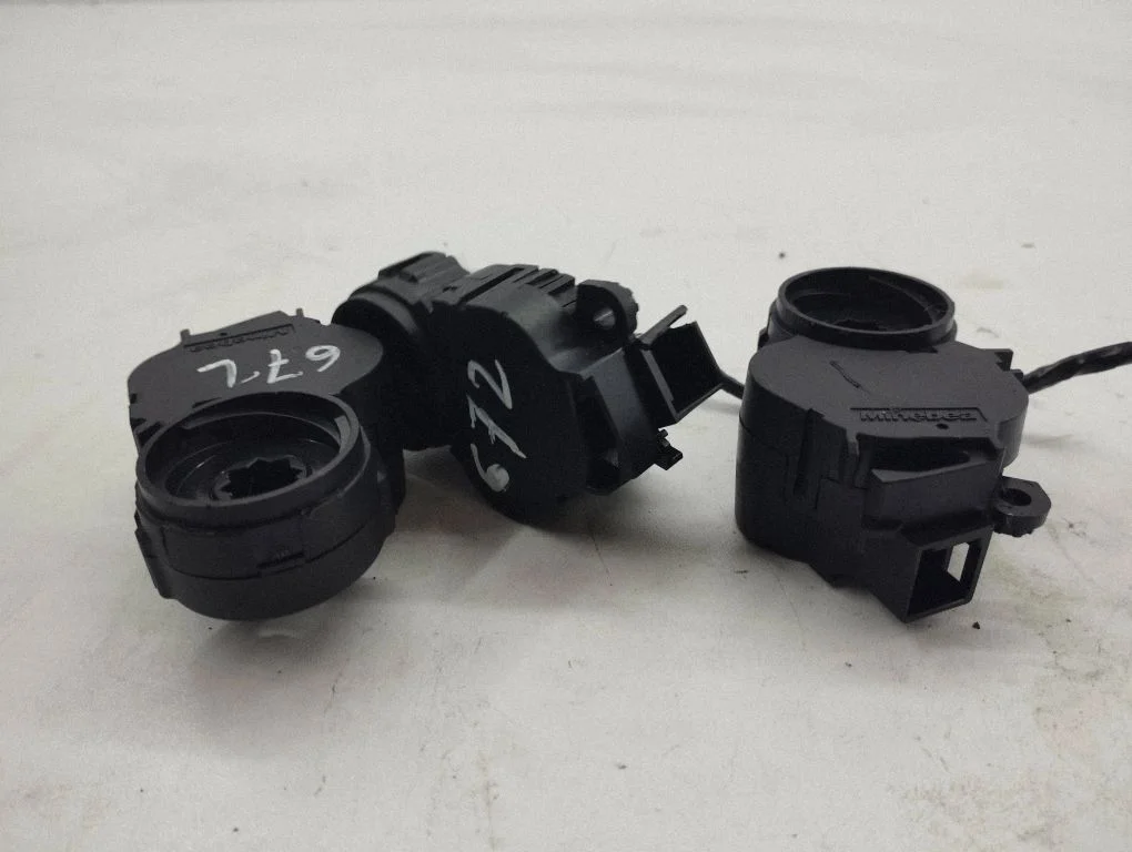Gaisa aizvara motoriņš/aktuators T32088BB