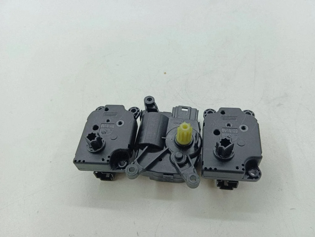 Air flap motor/actuator AV6N19E616AA